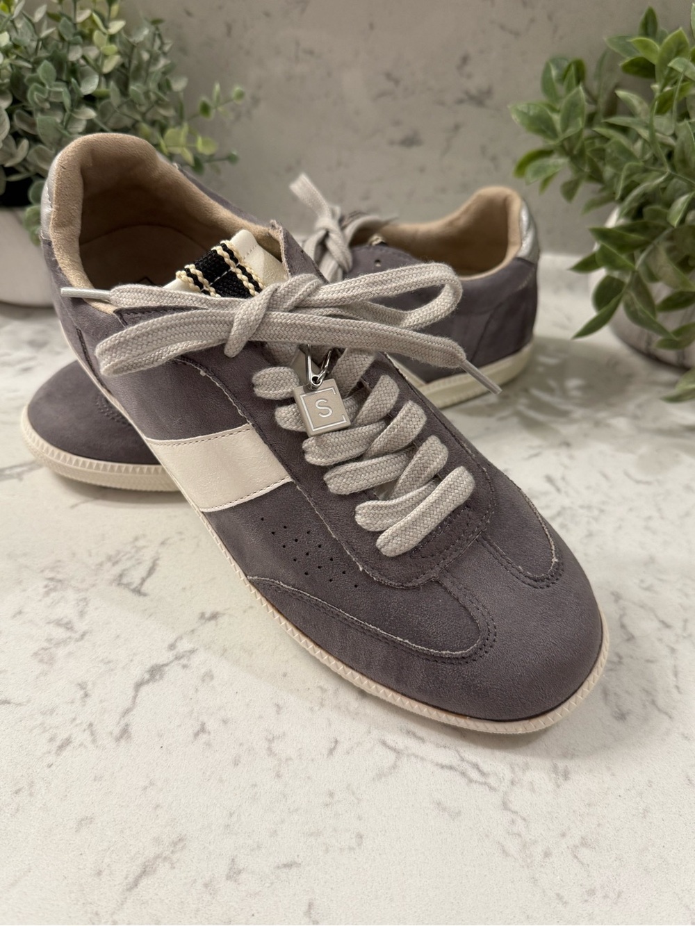 SHUSHOP Sydney Sneaker Grey Suede Women's Size 7 New Without Box